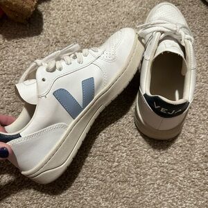 Veja Cream Sneakers with Gray Accents